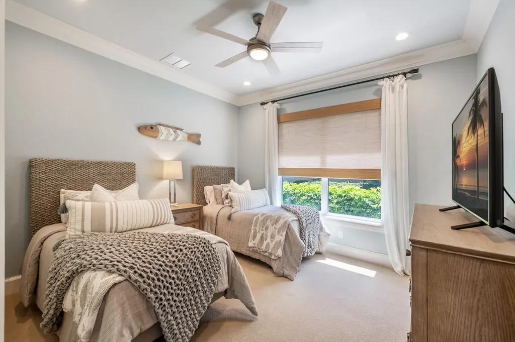 3086 Aviamar Circle Naples FL 34114