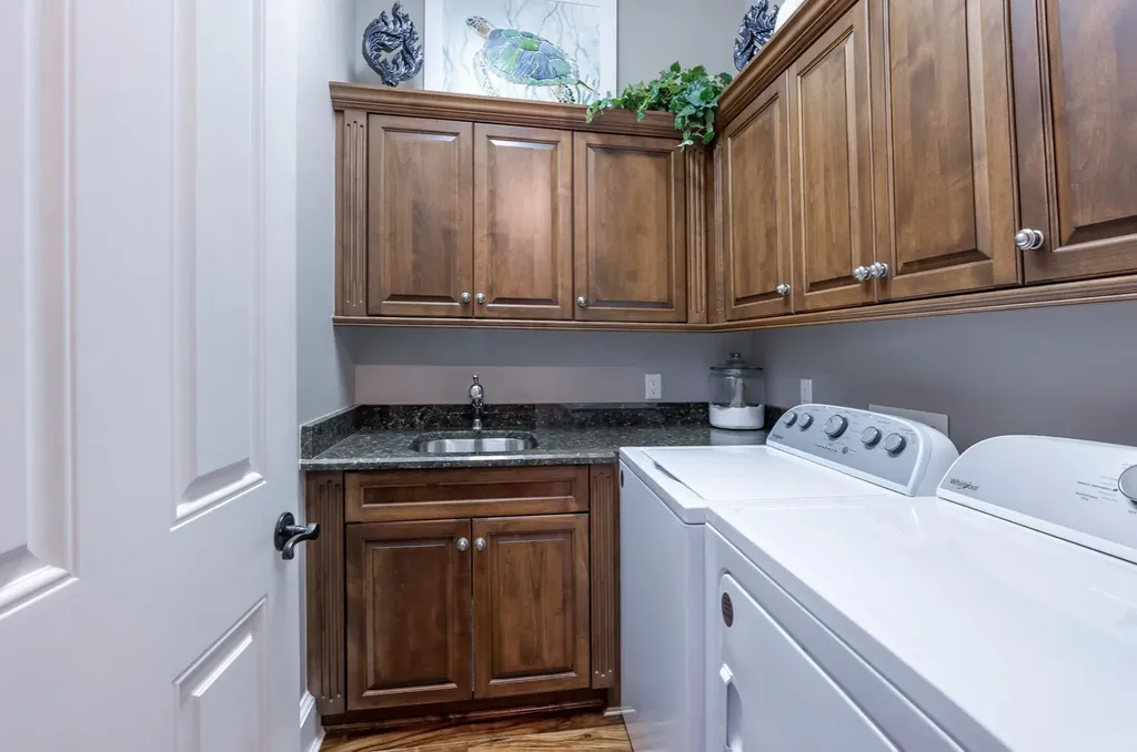 3086 Aviamar Circle Naples FL 34114