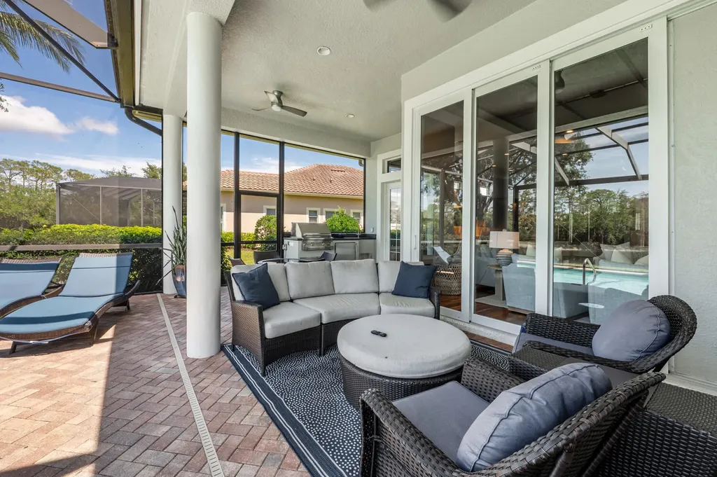 3086 Aviamar Circle Naples FL 34114