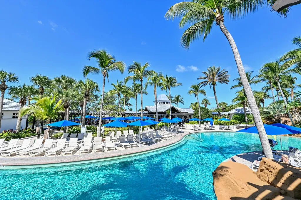 3086 Aviamar Circle Naples FL 34114