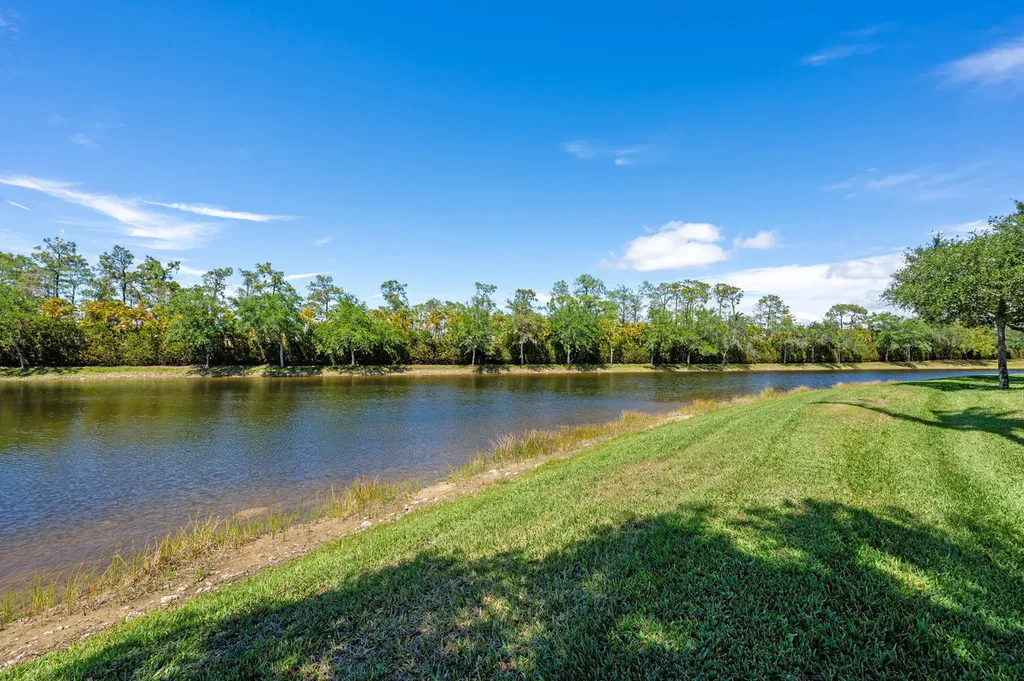 3086 Aviamar Circle Naples FL 34114