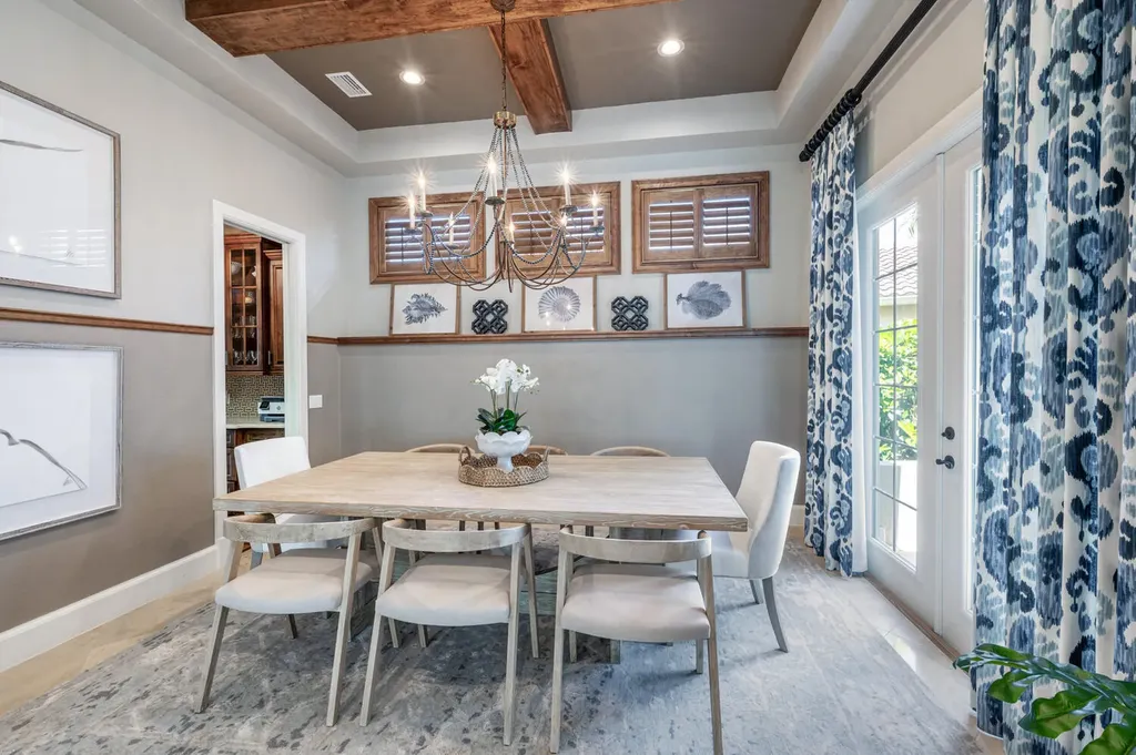 3086 Aviamar Circle Naples FL 34114