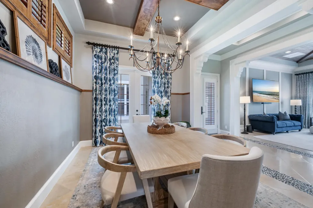 3086 Aviamar Circle Naples FL 34114