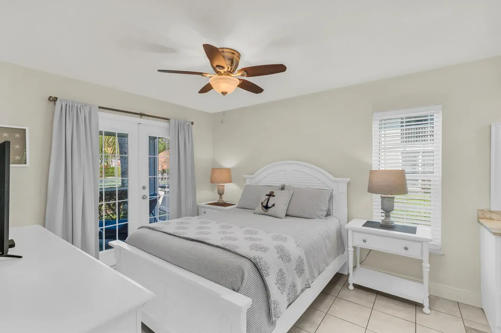 661 W Elkcam Circle Marco Island FL 34145