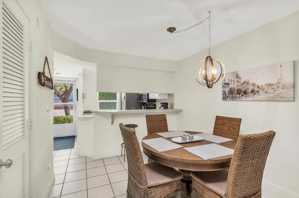 661 W Elkcam Circle Marco Island FL 34145