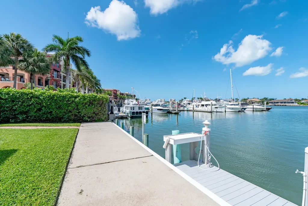 661 W Elkcam Circle Marco Island FL 34145