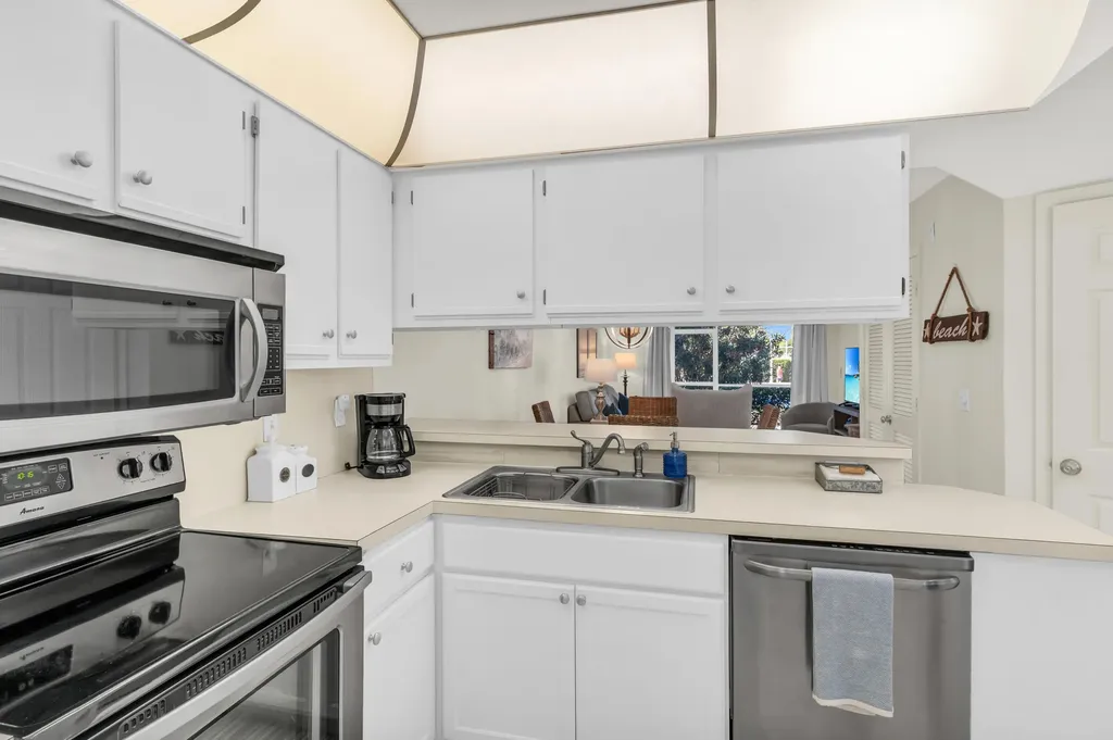 661 W Elkcam Circle Marco Island FL 34145