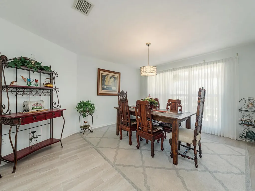 226 Torrey Pines Naples FL 34113