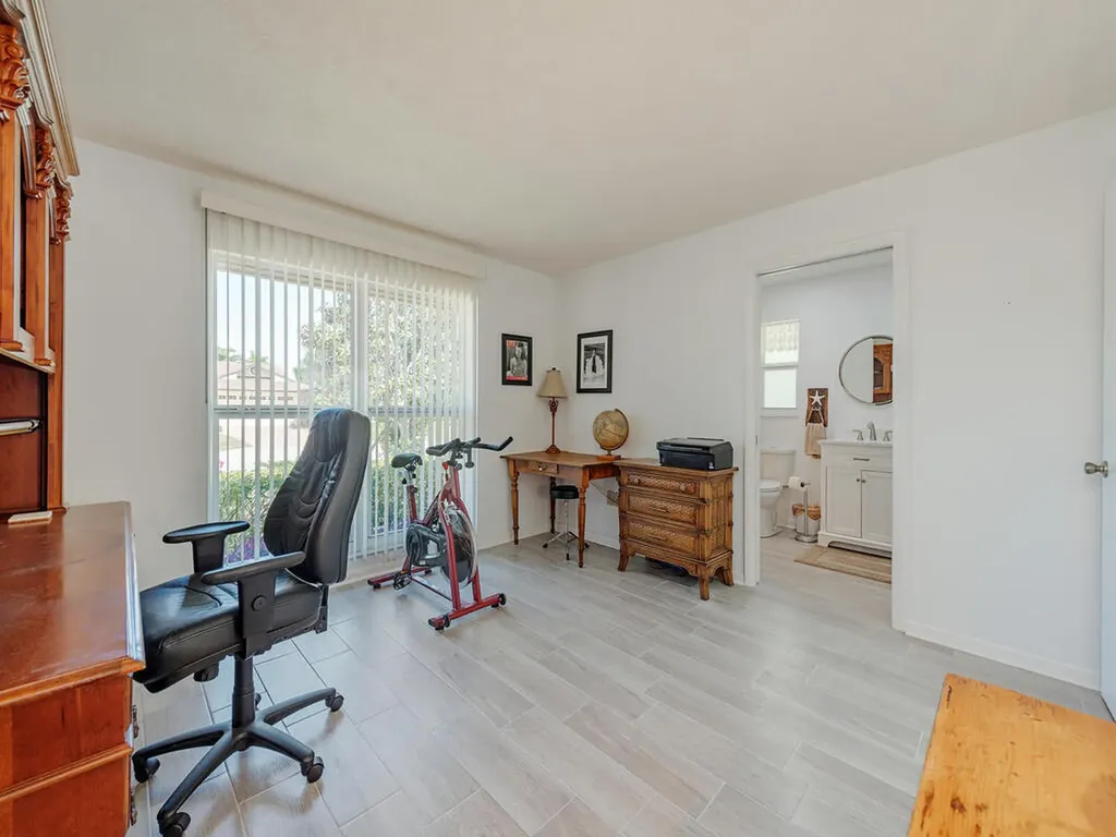 226 Torrey Pines Naples FL 34113