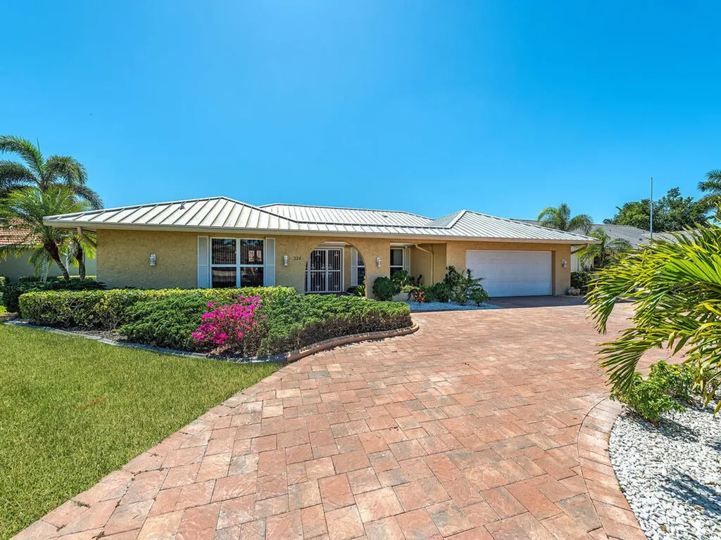 226 Torrey Pines Naples FL 34113