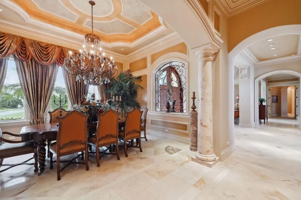 580 S Heathwood Drive Marco Island FL 34145