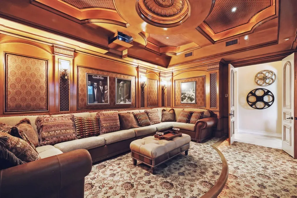 580 S Heathwood Drive Marco Island FL 34145