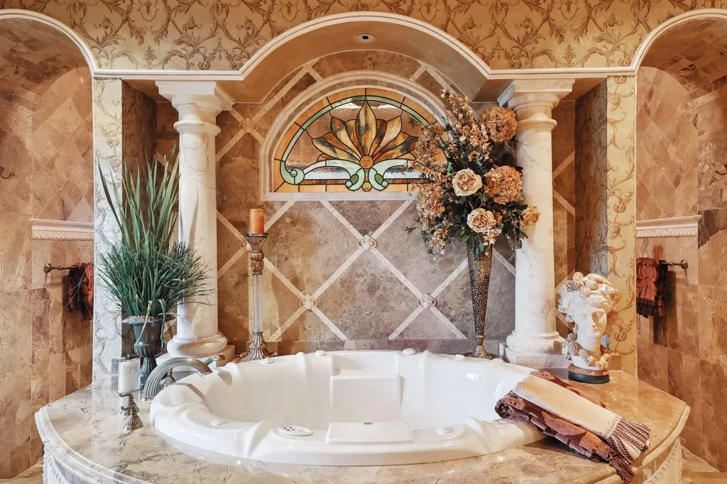 580 S Heathwood Drive Marco Island FL 34145