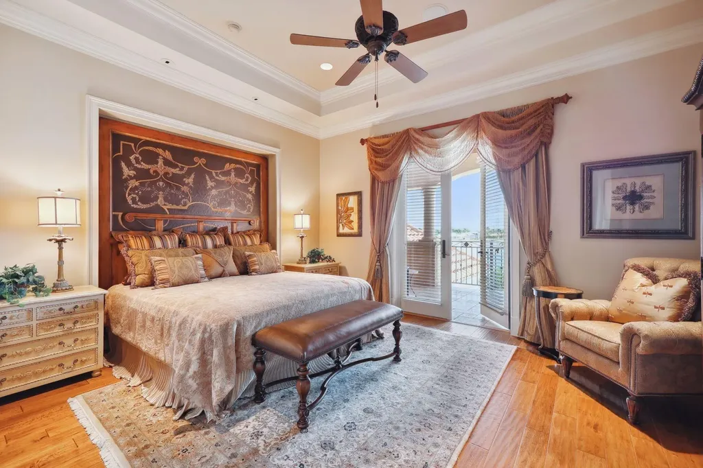 580 S Heathwood Drive Marco Island FL 34145