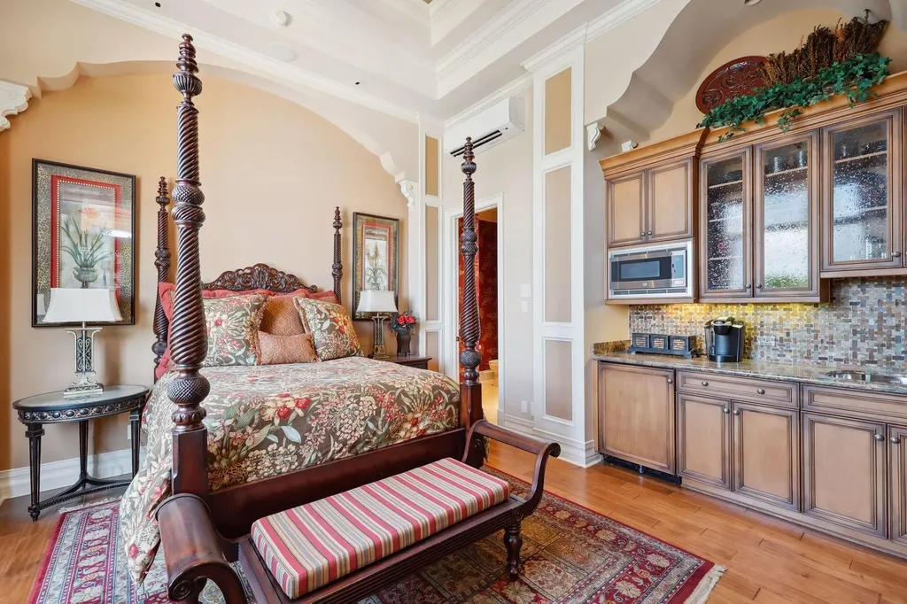 580 S Heathwood Drive Marco Island FL 34145