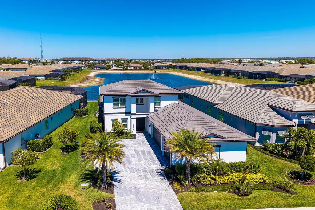 3697 Sapphire Cove Circle Naples FL 34114