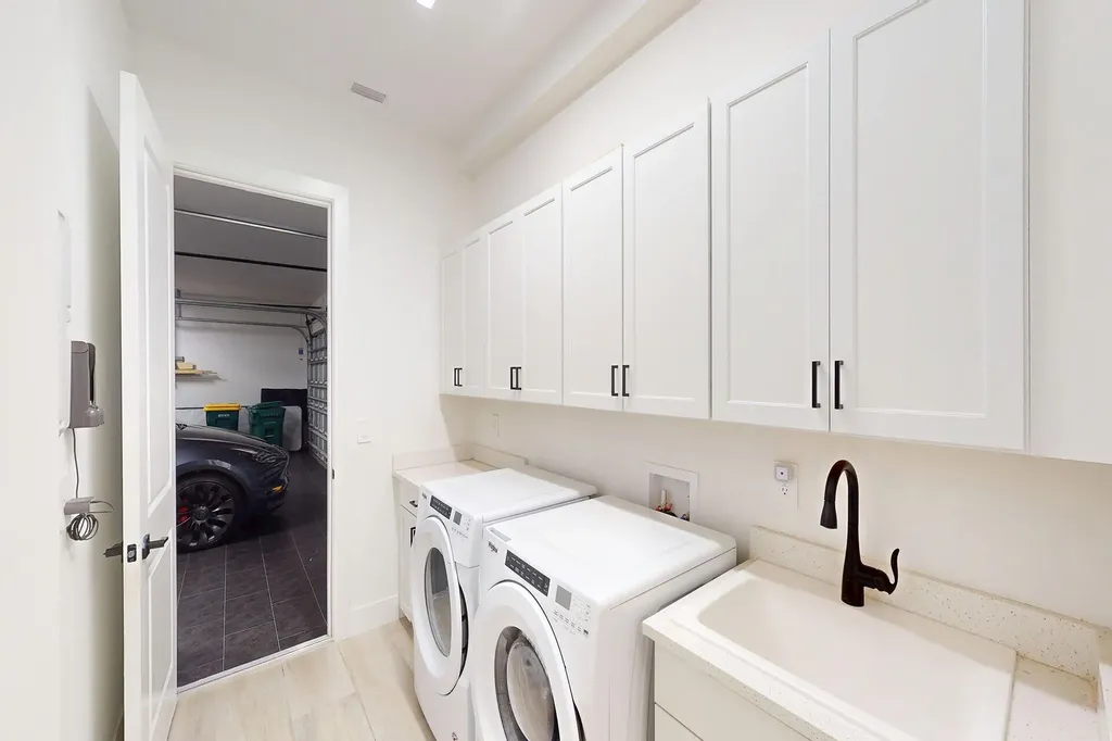 3697 Sapphire Cove Circle Naples FL 34114