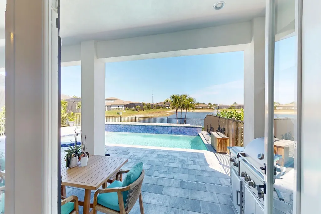 3697 Sapphire Cove Circle Naples FL 34114