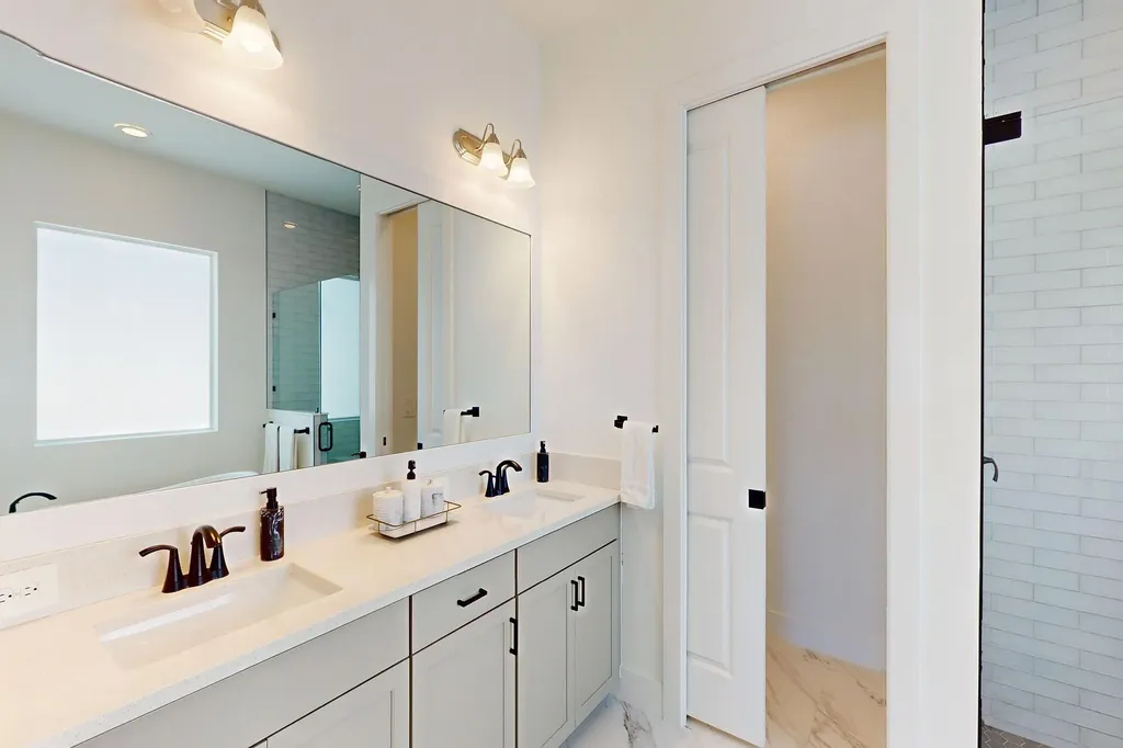 3697 Sapphire Cove Circle Naples FL 34114