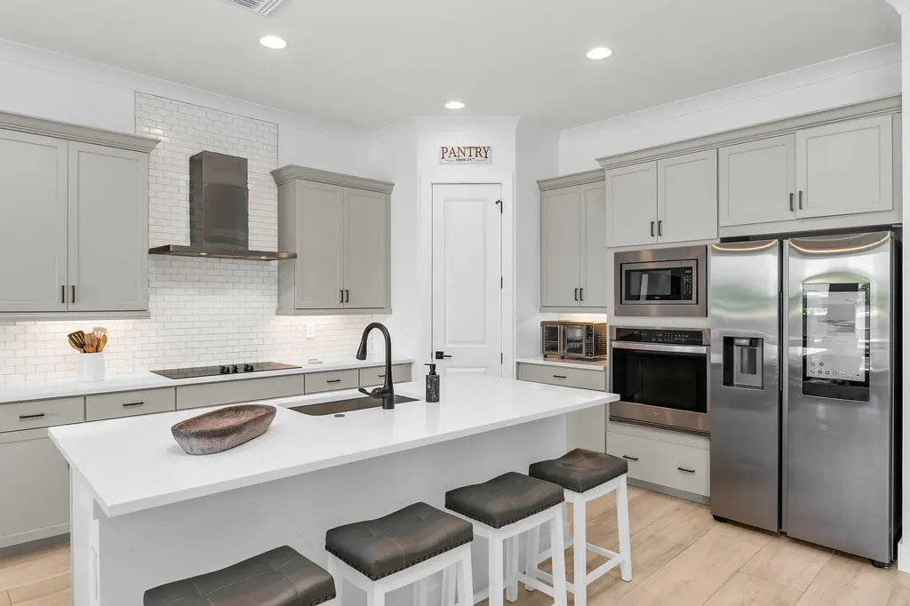 3697 Sapphire Cove Circle Naples FL 34114