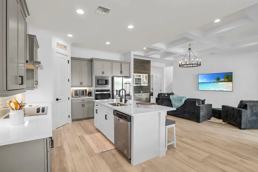 3697 Sapphire Cove Circle Naples FL 34114