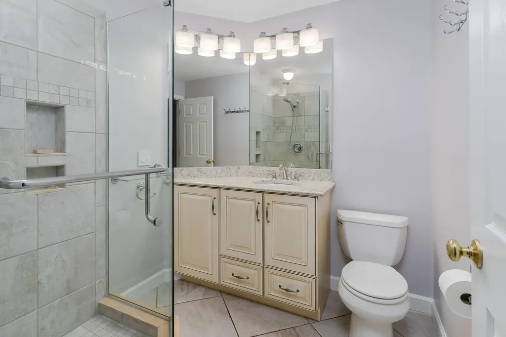 1706 Kings Lake Naples FL 34112