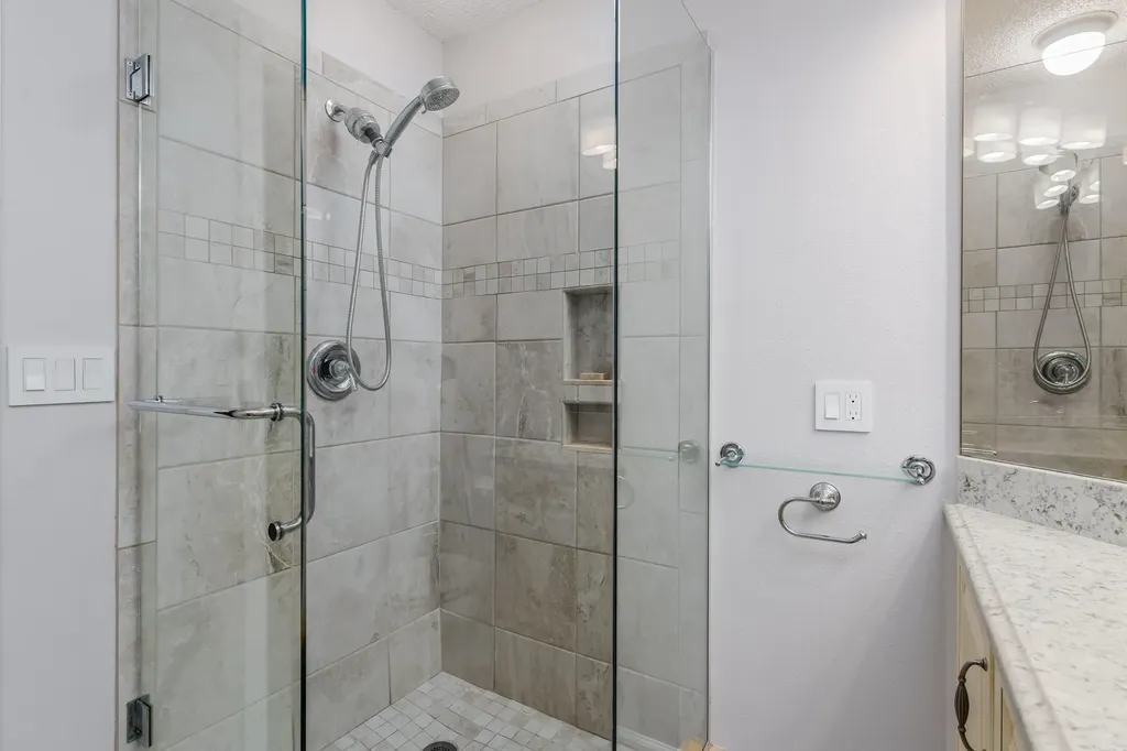 1706 Kings Lake Naples FL 34112