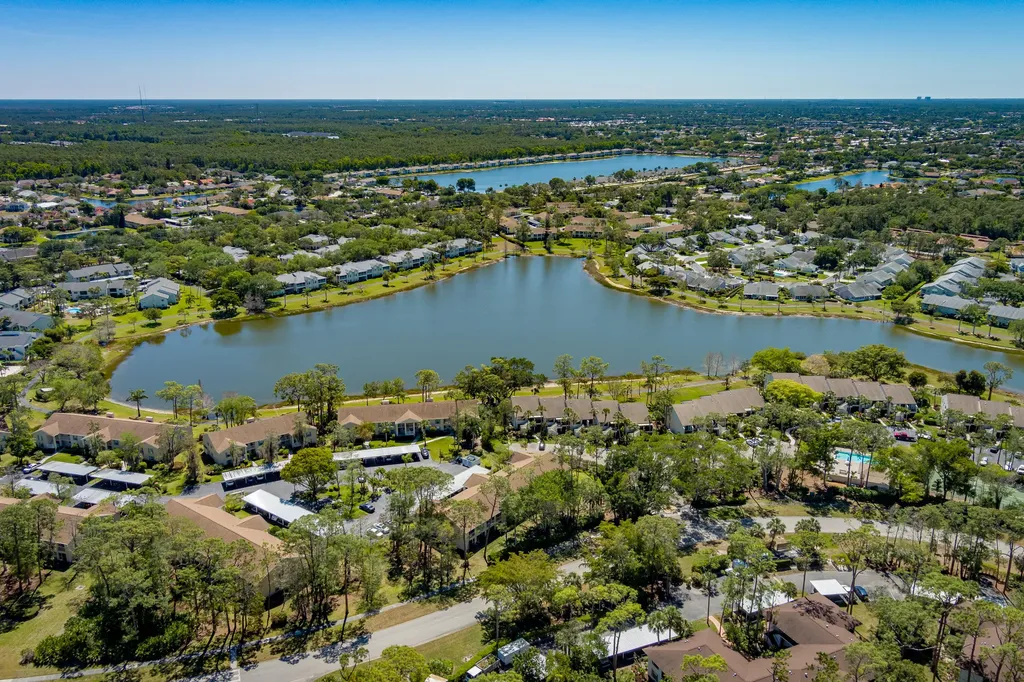 1706 Kings Lake Naples FL 34112