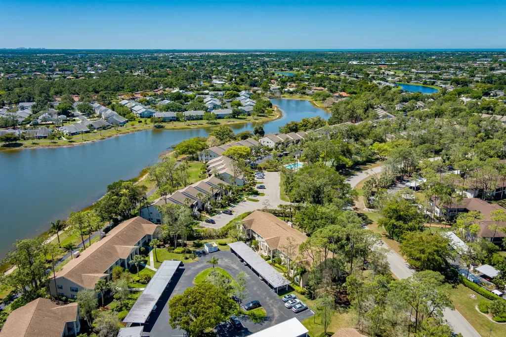 1706 Kings Lake Naples FL 34112