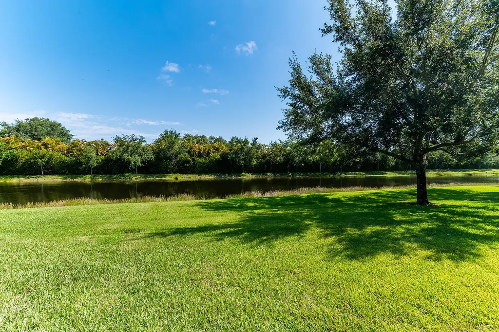 2938 Aviamar Circle Naples FL 34114