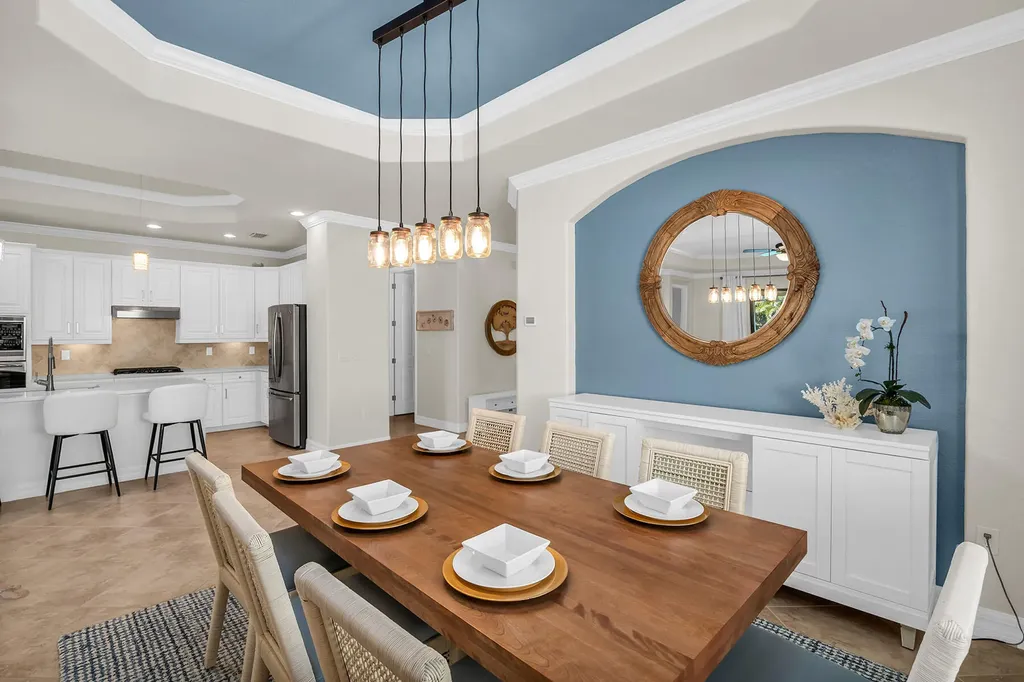 2938 Aviamar Circle Naples FL 34114