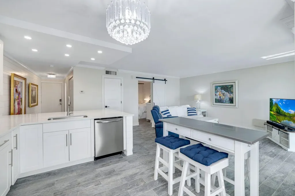 1085 Bald Eagle Drive Marco Island FL 34145