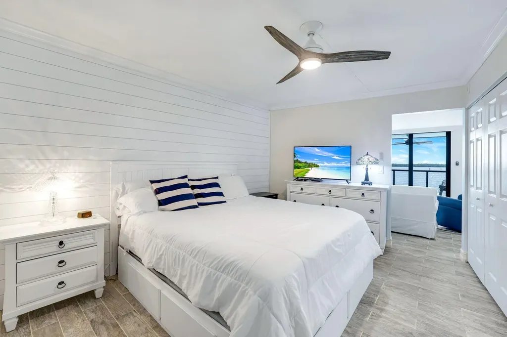 1085 Bald Eagle Drive Marco Island FL 34145