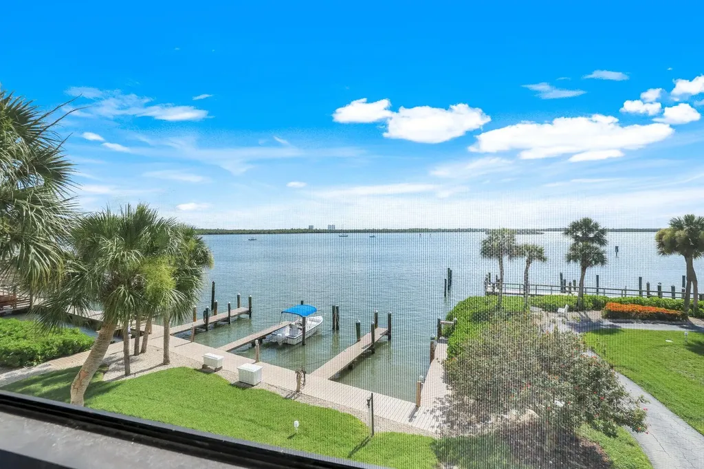 1085 Bald Eagle Drive Marco Island FL 34145