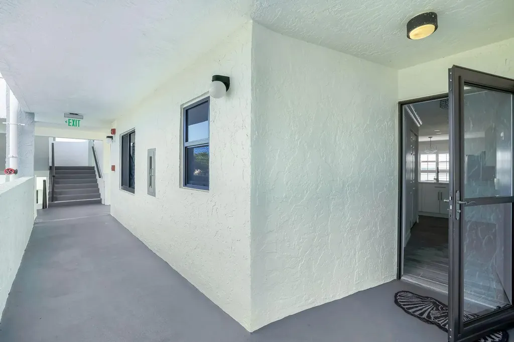 1085 Bald Eagle Drive Marco Island FL 34145