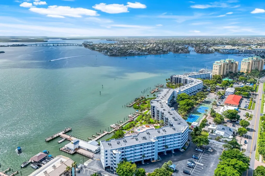 1085 Bald Eagle Drive Marco Island FL 34145