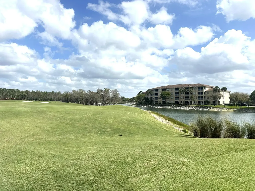 8610 Cedar Hammock Naples FL 34112