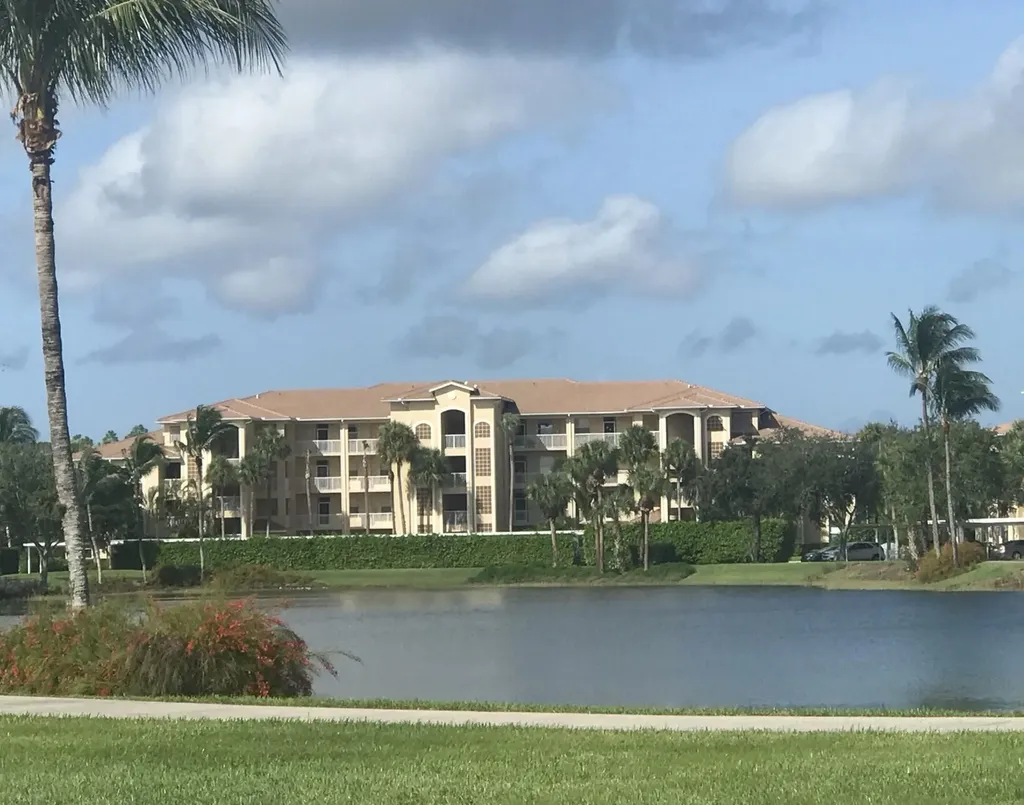 8610 Cedar Hammock Naples FL 34112