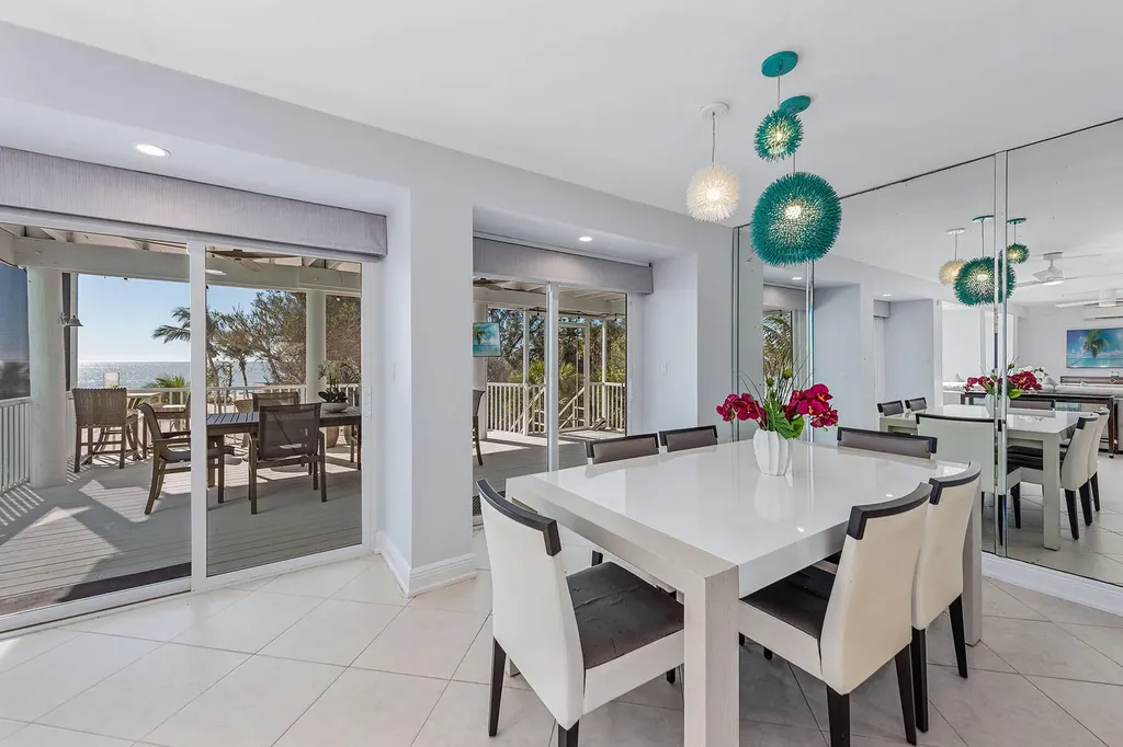 10455 Keewaydin Naples FL 34113