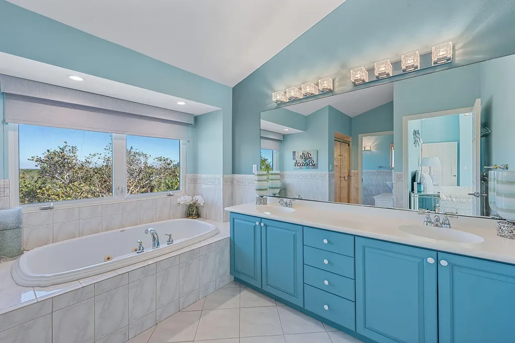 10455 Keewaydin Naples FL 34113