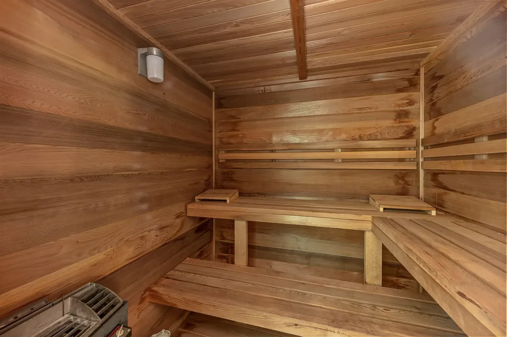 10455 Keewaydin Naples FL 34113