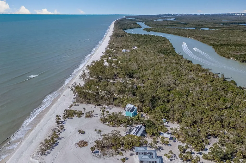 10455 Keewaydin Naples FL 34113