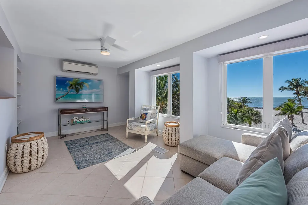 10455 Keewaydin Naples FL 34113