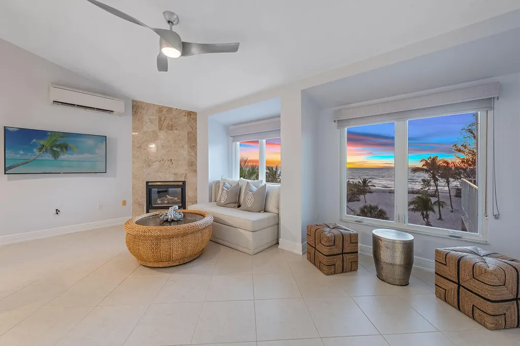 10455 Keewaydin Naples FL 34113