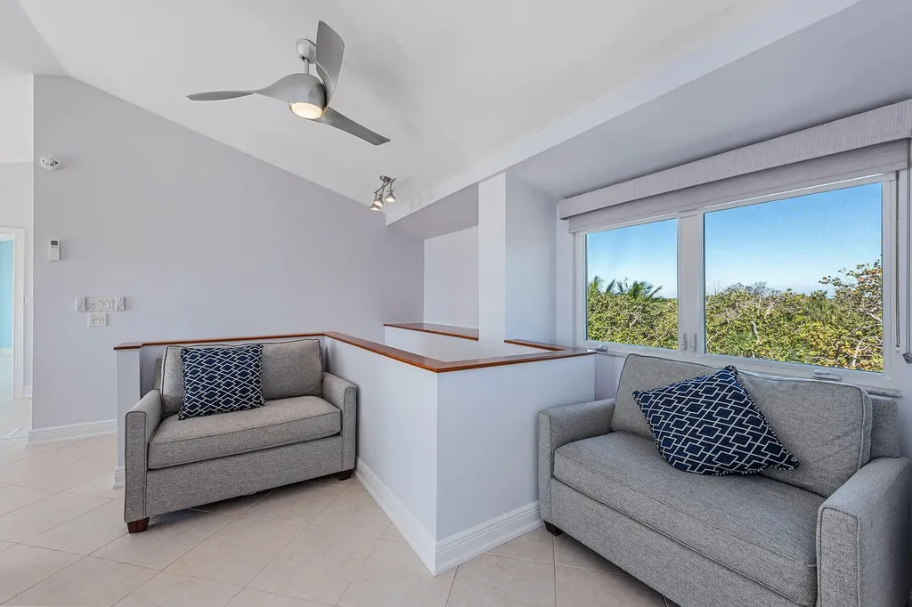 10455 Keewaydin Naples FL 34113