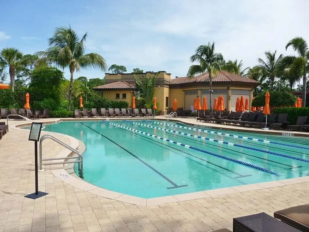 9071 Albion Lane N Naples FL 34113