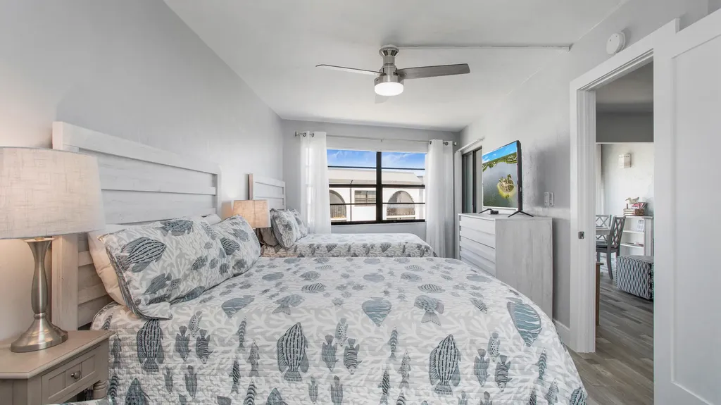 1023 Anglers Marco Island FL 34145