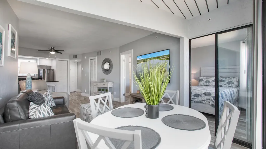 1023 Anglers Marco Island FL 34145