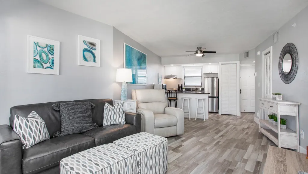 1023 Anglers Marco Island FL 34145