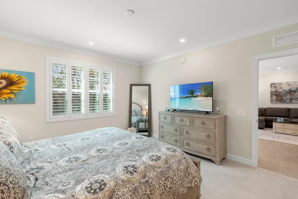 238 Indies Drive E Naples FL 34114